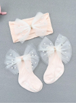 csecsemő zokni masnival, gyöngyös hajpánt, csúszásgátló zokni csecsemőknek, elegáns baba kiegészítők, rózsaszín csecsemő zokni és hajpánt, baba ajándékkészlet, kényelmes csecsemő viselet