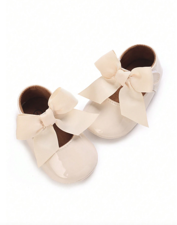 kisbaba cipő, elegáns cipő, bézs kisbaba cipő, masnis cipő, baba alkalmi cipő, keresztelő cipő, baba esküvői cipő, kényelmes baba cipő