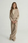 Elegáns kislány szett Emi bézs színben, oldalnézet, ünnepi kislány ruha, ZOYA Fashion